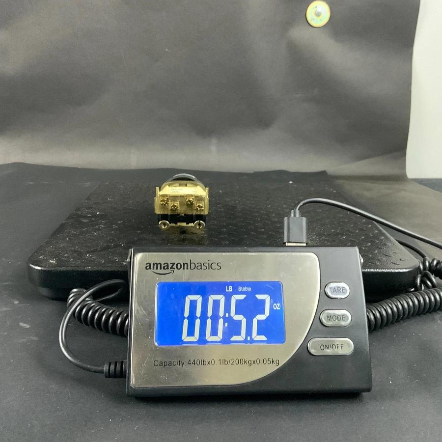 Used ALLEN BRADLEY 800T-H2 POSITION SELECTOR SWITCH ($40 OBO)