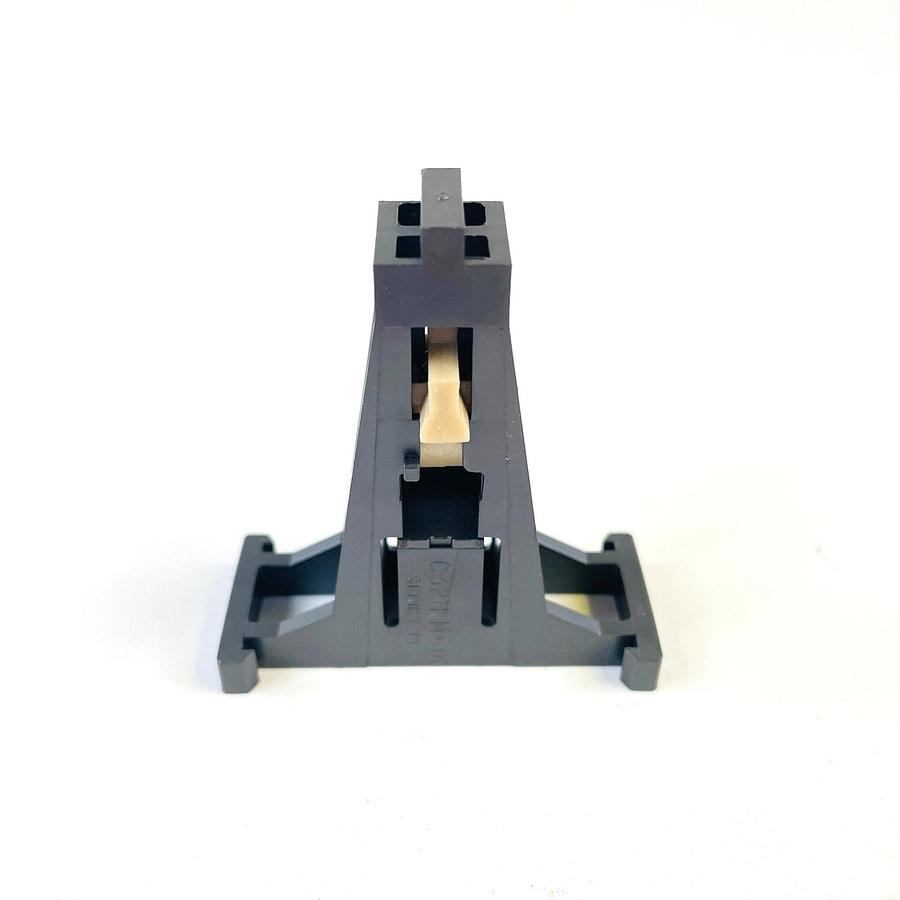 Used EATON CUTLER HAMMER C321KM60 SERIES B1 MECHANICAL INTERLOCK MECHANISM