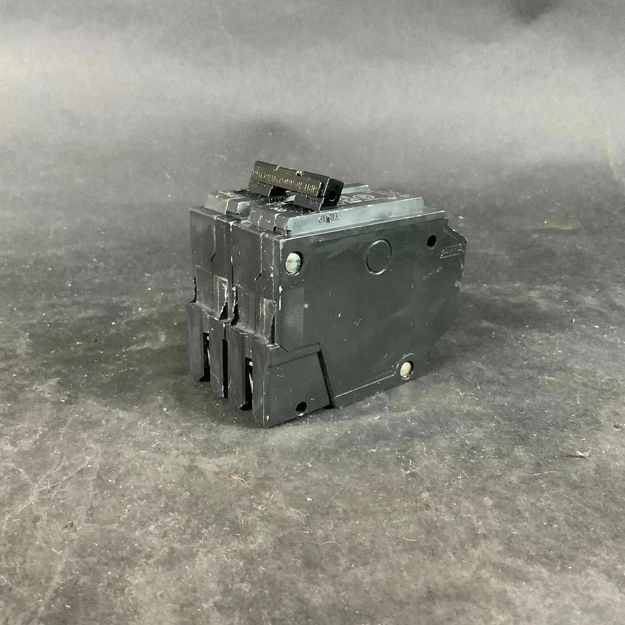 Used GE THQL2120 CIRCUIT BREAKER ($15 OBO)