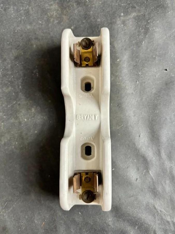 Used HUBBEL BRYANT 3937 FUSE HOLDER