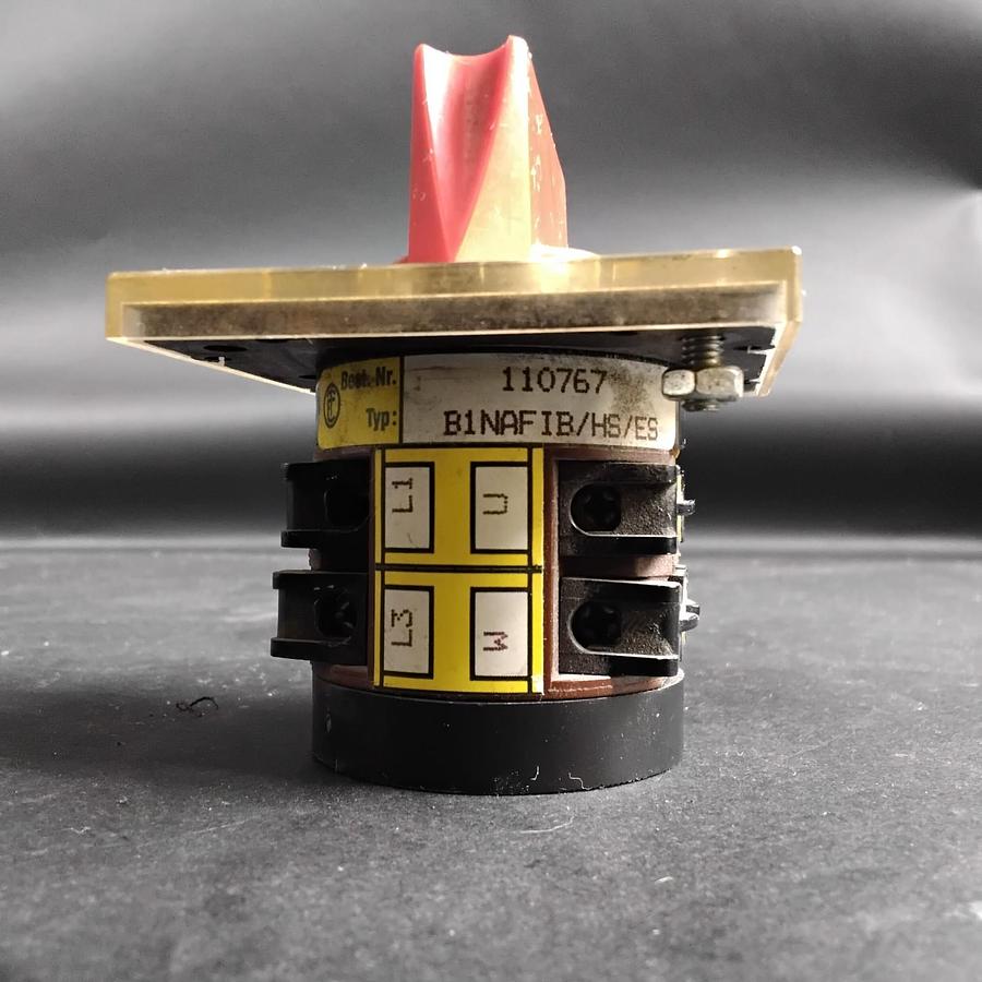 Used TELEMECANIQUE 110767 CAM SWITCH ($20 OBO)