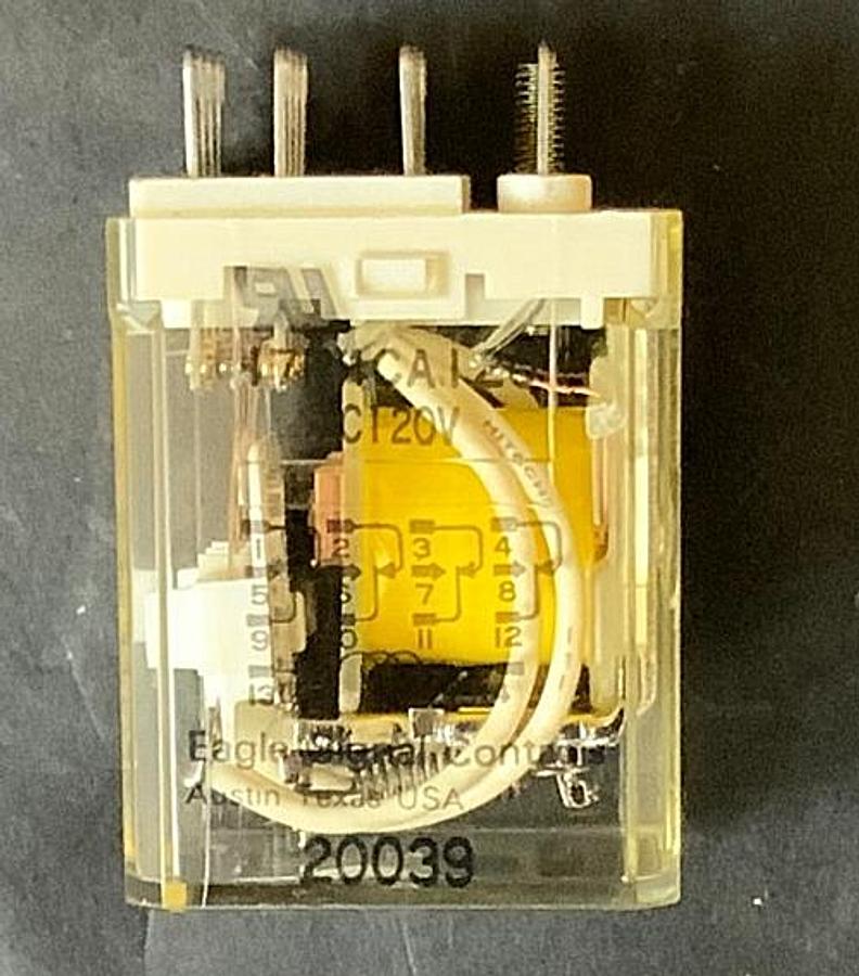 Used EAGEL SIGNAL CONTROLS-17P4CA120 RELAY ($165 OBO)