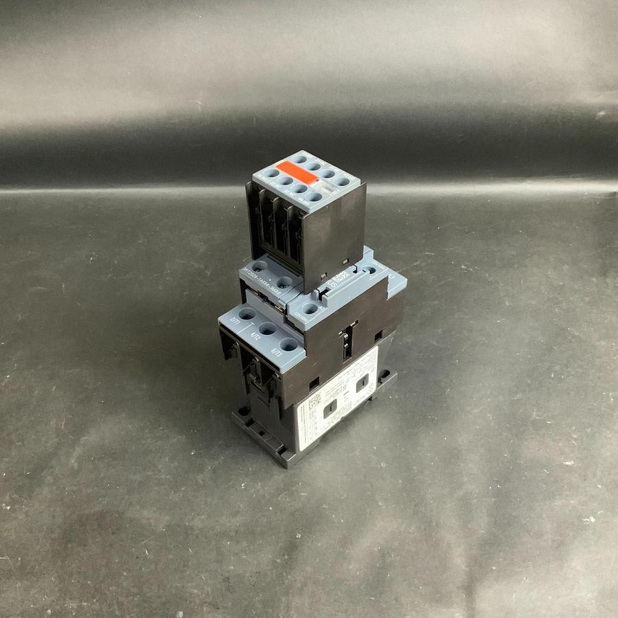 Used SIEMENS 3RT2026-1AK64-3MA0 CONTACTOR ($75 OBO)