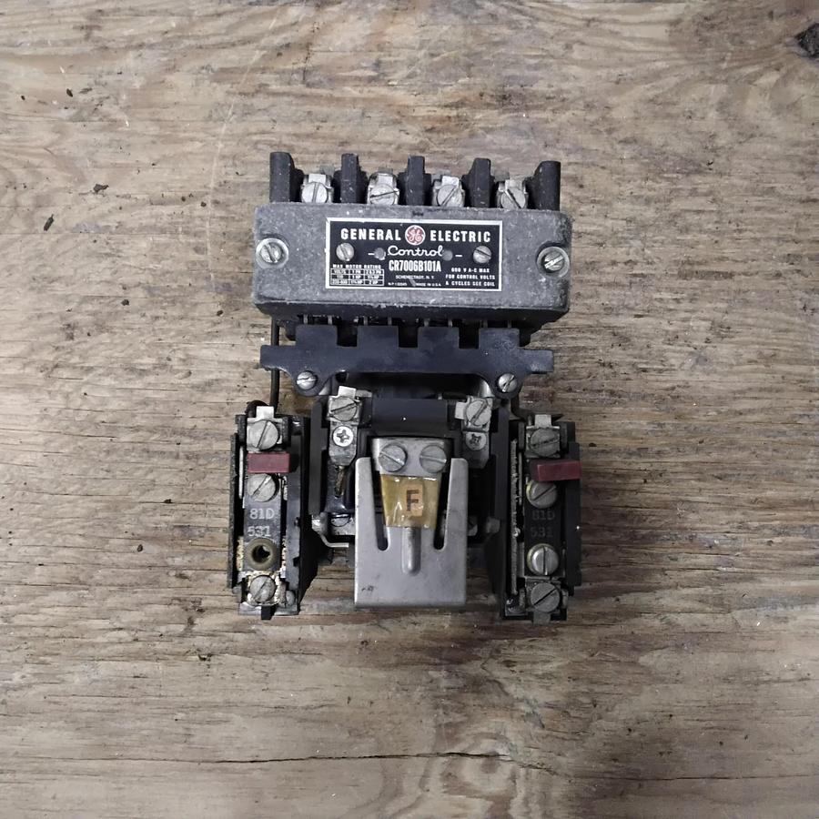 Used GENERAL ELECTRIC CR7006B101A MOTOR STARTER