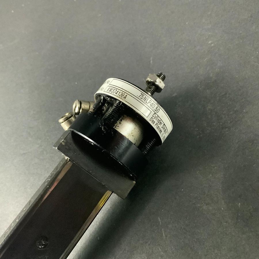 Used PARKER .75NLP40.50 PNEUMATIC CYLINDER ($45 OBO)