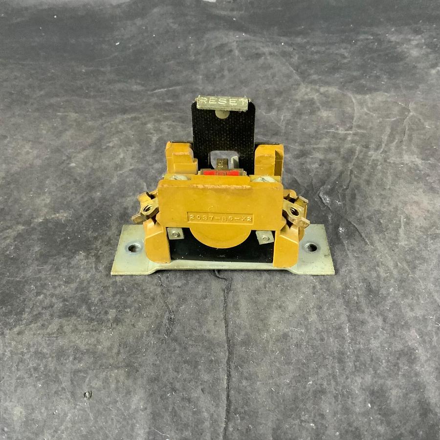 Used SQUARE D 2037-B6-X1 2037-B6-X2 STARTER RESET ($15 OBO)