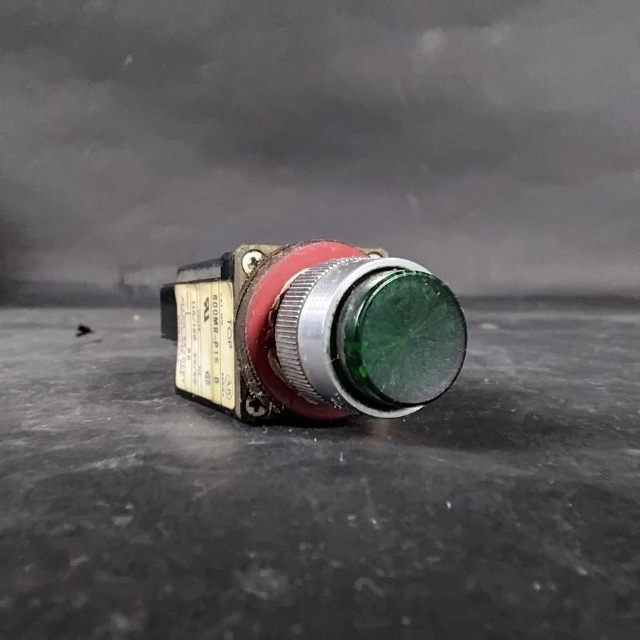 Used ALLEN BRADLEY 800MR-P16 GREEN PILOT LIGHT ($15 OBO)