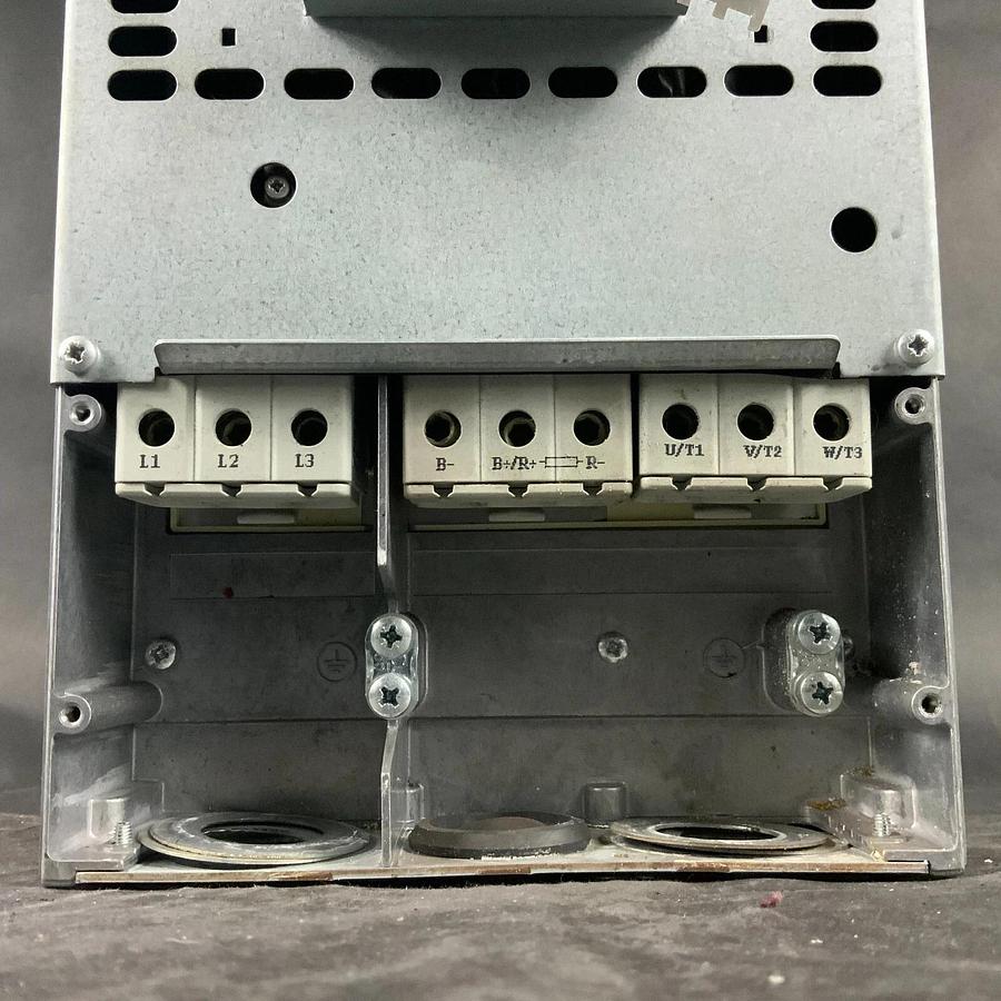 Used DANFOSS VACON NXS00615A2H1SSSA1A2000000 VARIABLE FREQUENCY AC DRIVE ($2500 OBO)