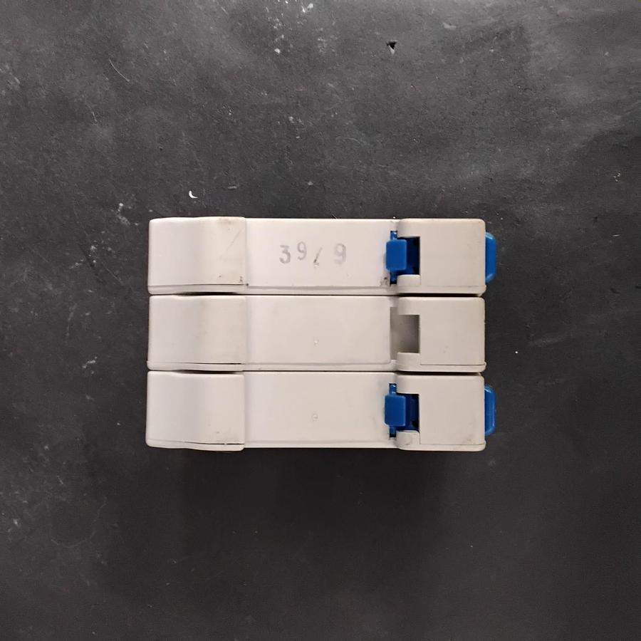 Used FERRAZ SHAWMUT USCC3 ULTRASAFE FUSEHOLDER ($17 OBO)