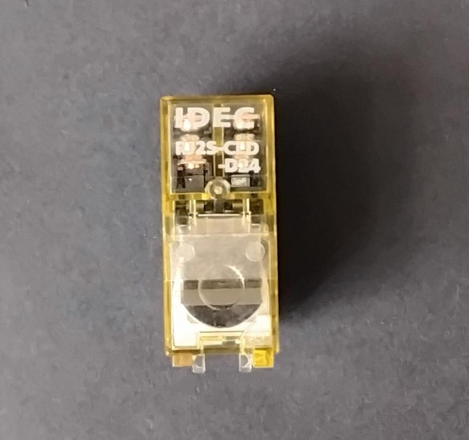 Used IDEC RJ2S-CLD-D24 RELAY ($7 OBO)