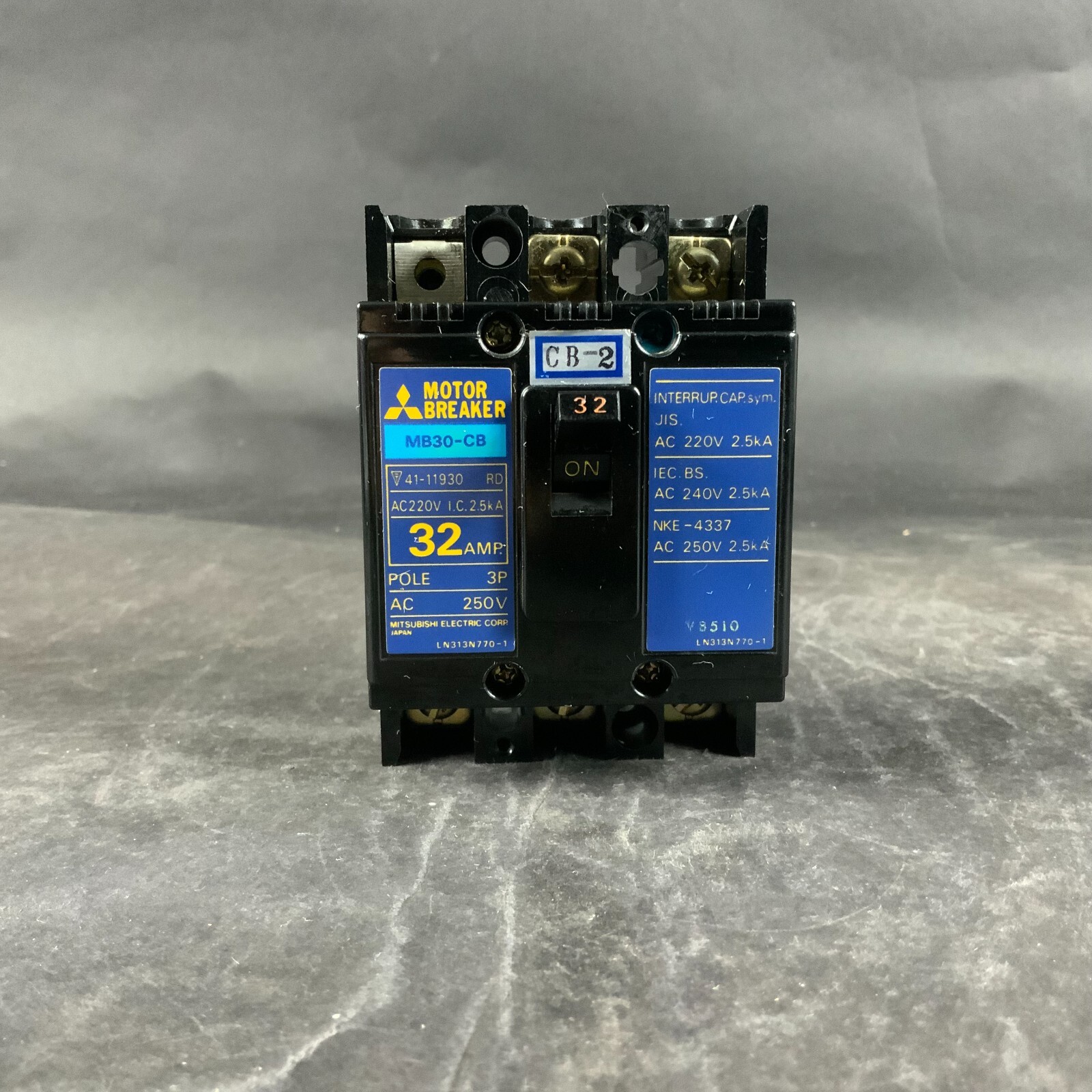 Used MITSUBISHI MB30-CB 32A MOTOR BREAKER ($15 OBO)