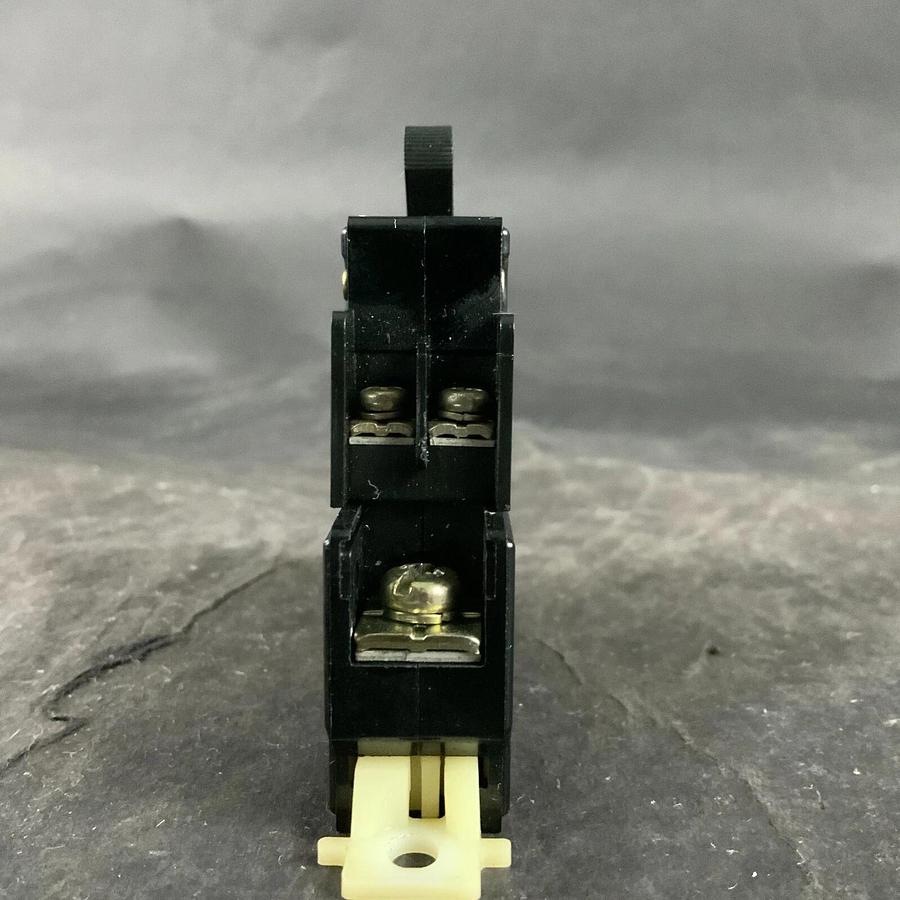 MITSUBISHI NKE-4421 CIRCUIT PROTECTOR ($10 OBO)