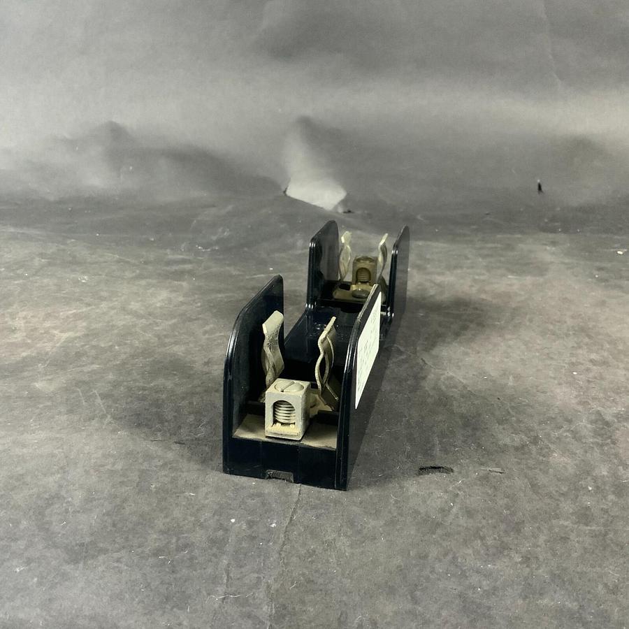 Used FERRAZ SHAWMUT 60601 FUSE BLOCK ($25 OBO)