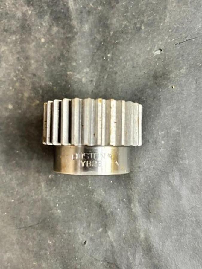 Used BOSTON GEAR YB28 METAL SPUR GEAR