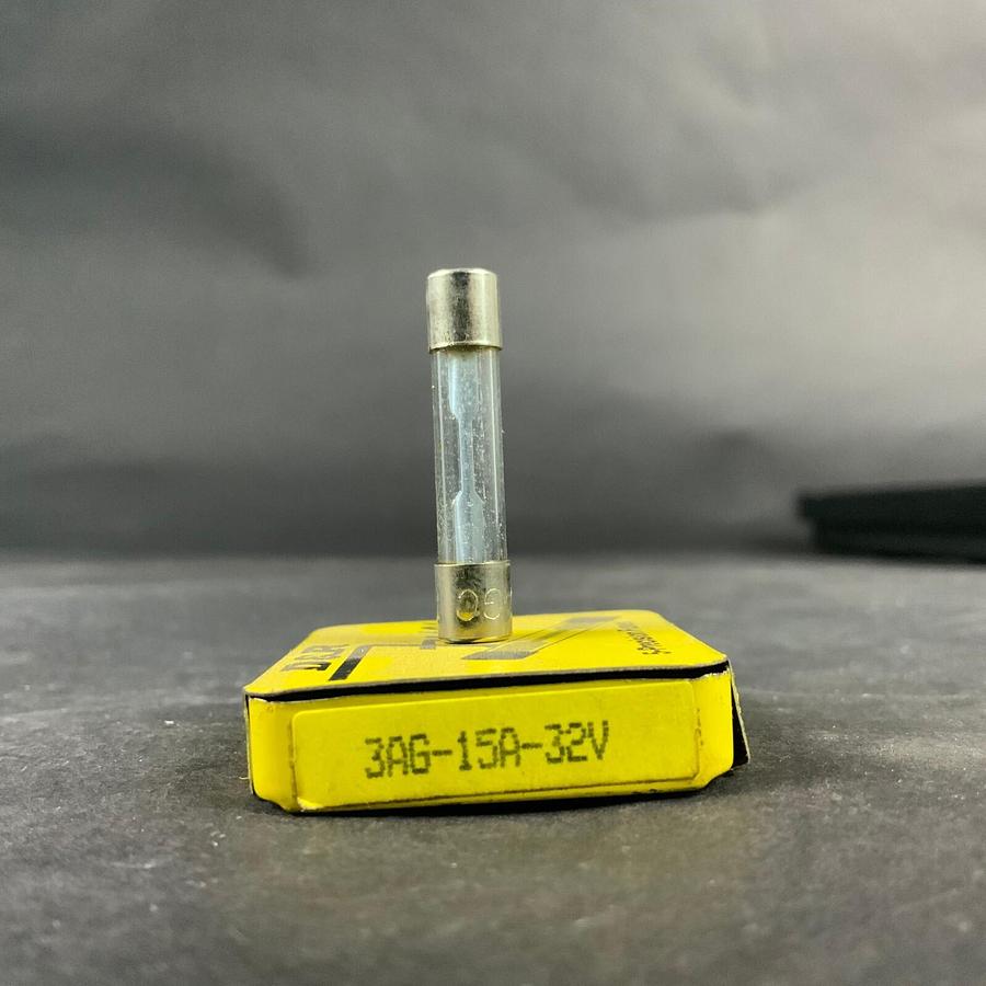 Used D&R 3AG-15A-32V FUSE - SET OF 5 ($5 OBO)