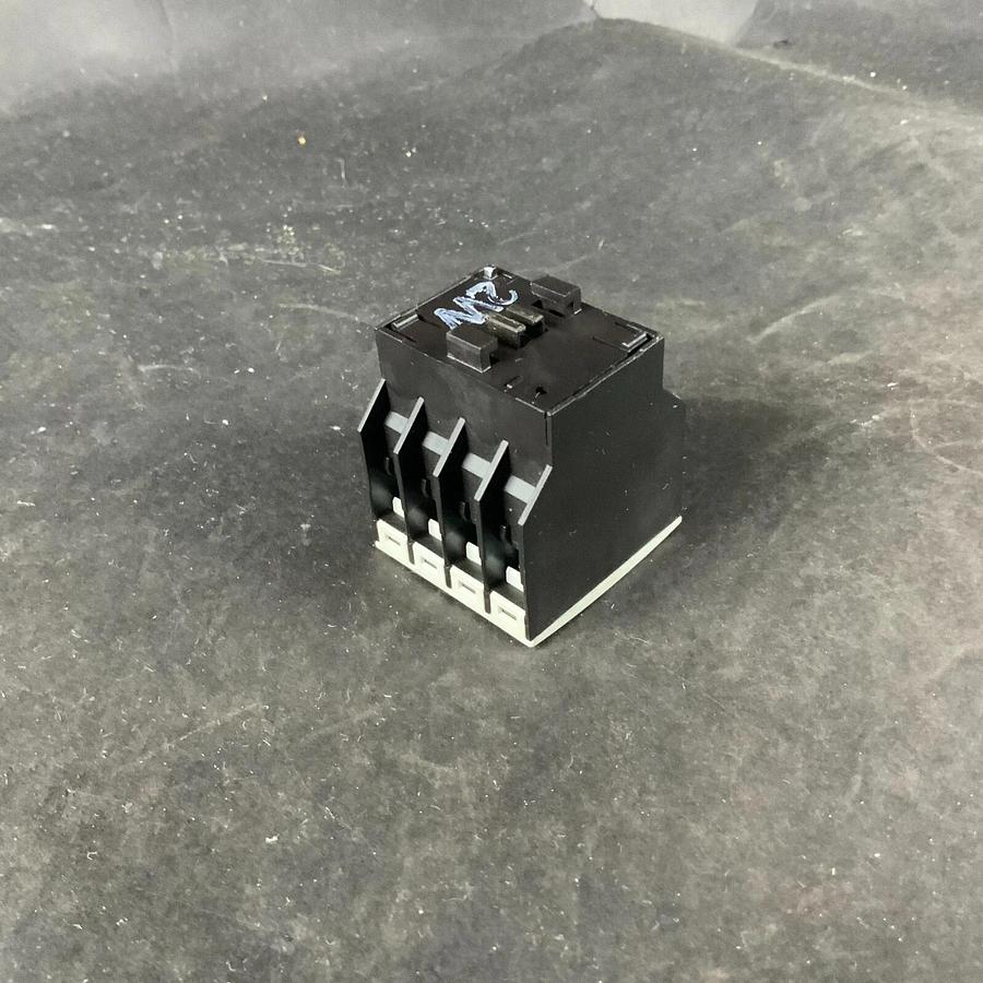 Used EATON DIL A-XHI22 AUXILIARY CONTACT ($10 OBO)