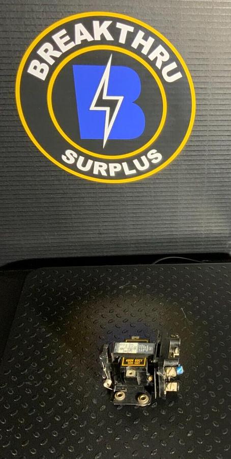 ALLEN BRADLEY 700-C110A2 ($74.99 OBO)