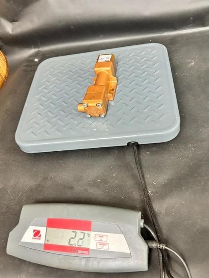 Used VERSA VALVES VSP-4312 PNEUMATIC CONTROL VALVE