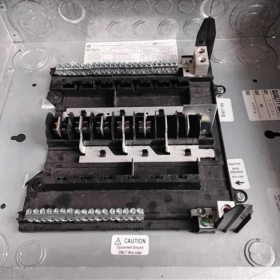 Used GENERAL ELECTRIC TM1210CCUBK1 MAIN CIRCUIT BREAKER INDOOR LOAD CENTER ($60 OBO)