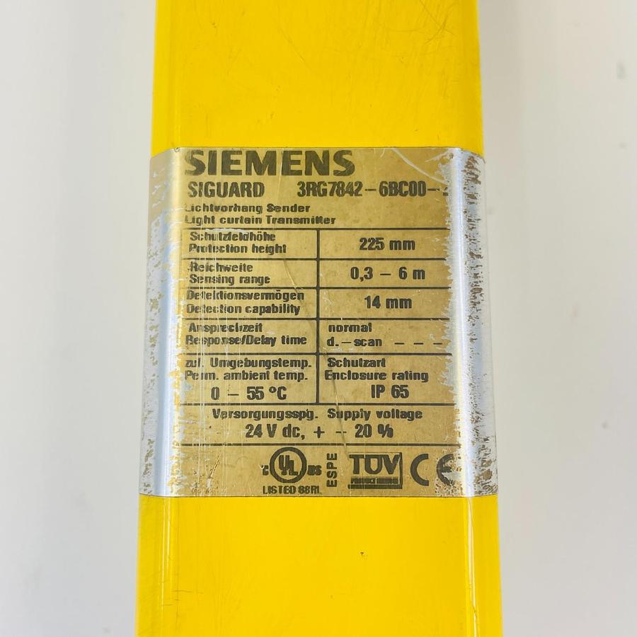 Used SIEMENS 3RG7842-6BC00-2 SIGUARD TYPE 4 SAFETY LIGHT CURTAIN TRANSMITTER