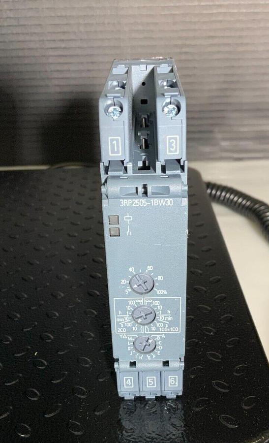 Used SIEMENS 3RP2505-1BW30 ($84.99/EACH OBO)