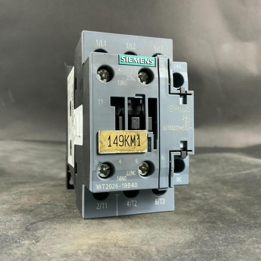 Used SIEMENS 3RT2026-1BB40 SIRIUS CONTACTOR ($20 OBO)