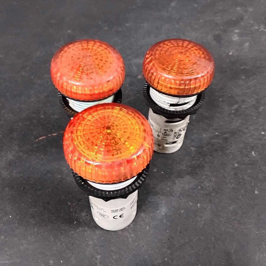 Used ALLEN BRADLEY 800FD-P0N5R PILOT LIGHTS - GROUP OF 3 ($16 OBO)