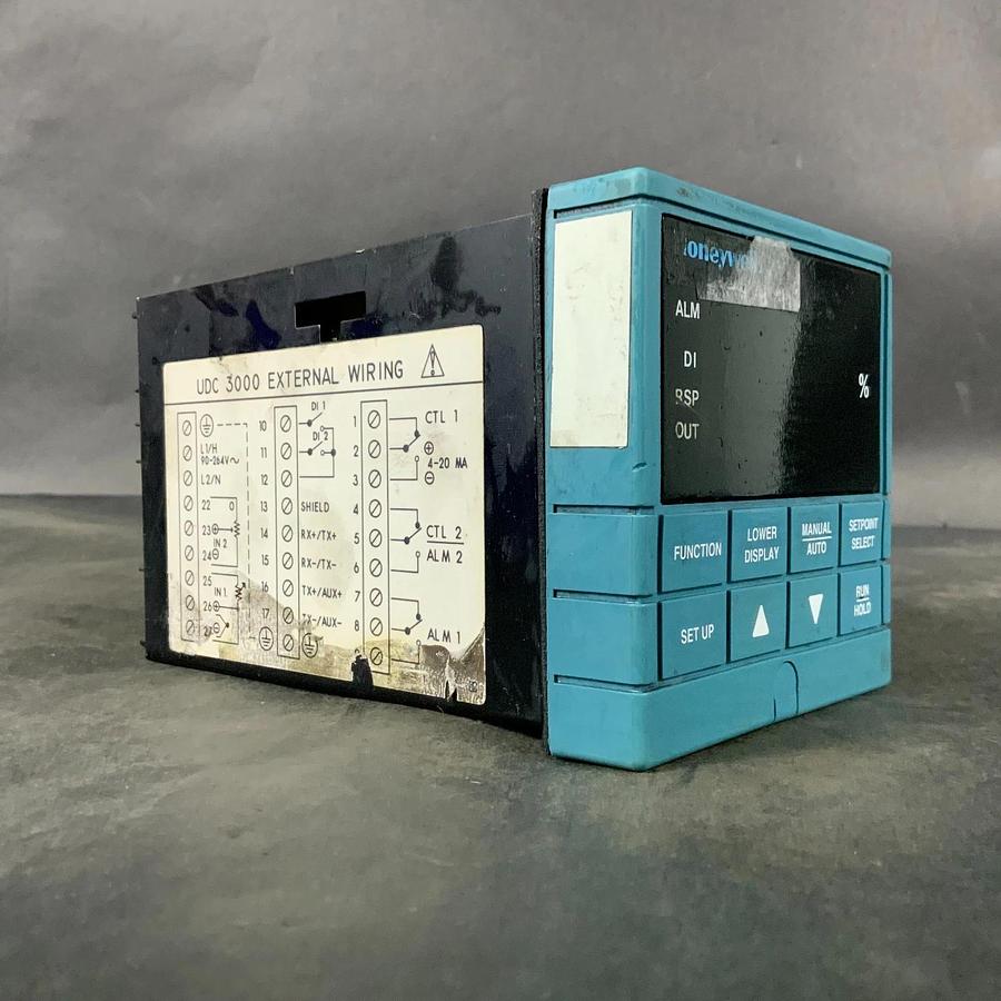 Used HONEYWELL UDC3000 DIGITAL CONTROLLER ($125 OBO)