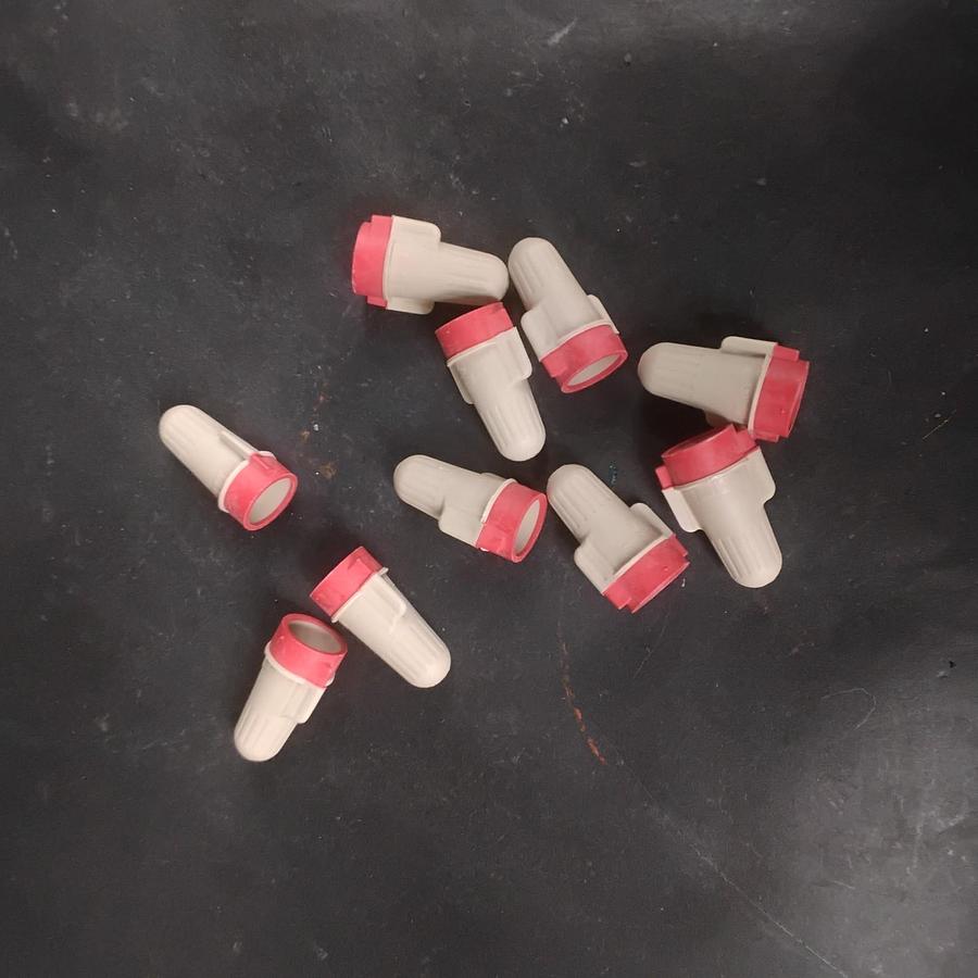 Used 3M PERFORMANCE PLUS T/R+ WIRE CONNECTORS - GROUP OF 10 ($6 OBO)