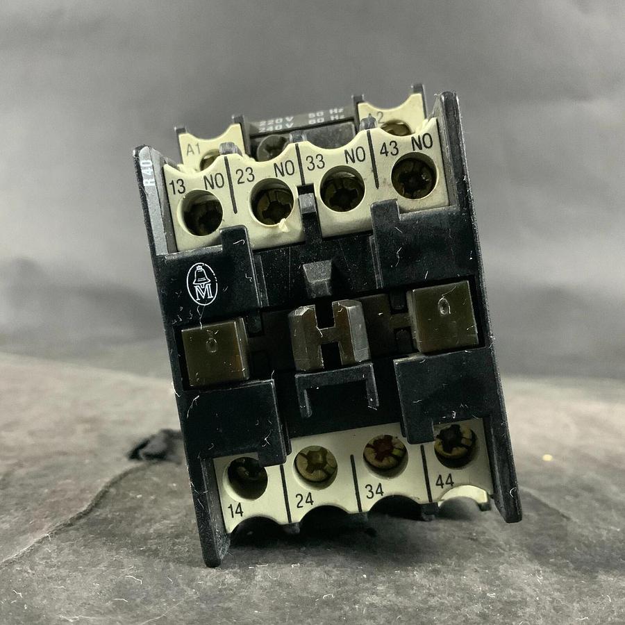 Used KLOCKNER MOELLER DILR40 CONTACTOR ($40 OBO)