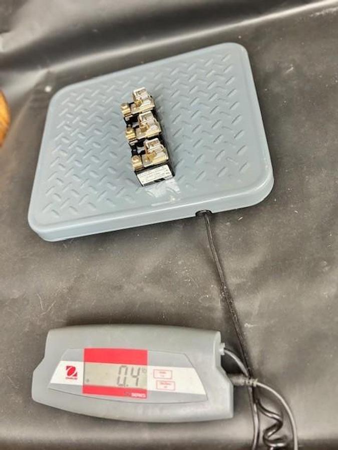 Used ALLEN BRADLEY 40023-415-01 FUSE BLOCK
