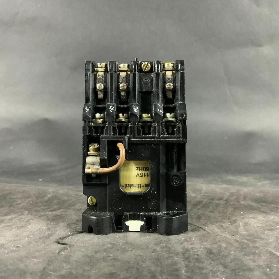 KLOCKNER MOELLER DIL00-52-NA CONTACTOR ($80 OBO)