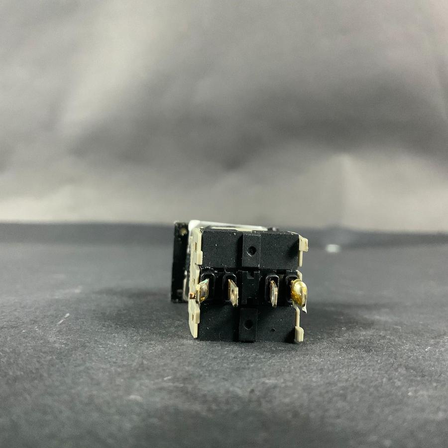 Used FUJI ELECTRIC AH165-TL5 PUSHBUTTON ($20 OBO)