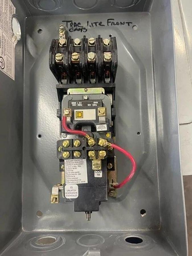 SCHNEIDER 8903LXO40V02 ($400 OBO)