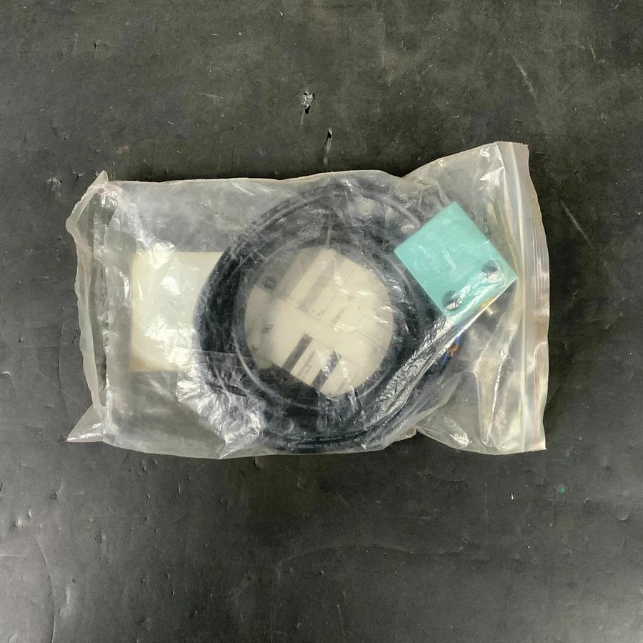 Used SIEMENS 3SE5 423-0CC20-1EA2 LIMIT SWITCH ($65 OBO)