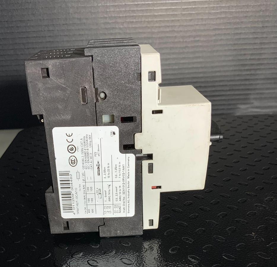 Used SIEMENS 3RV1421-0CA10 ($69.99/EACH OBO)