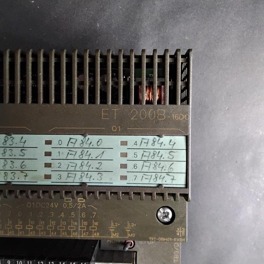 Used SIEMENS ET200B-16DO PLC MODULE ($45 OBO)