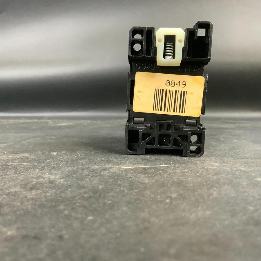 Used ALLEN BRADLEY 100-A CONTACTOR A09 ($5 OBO)
