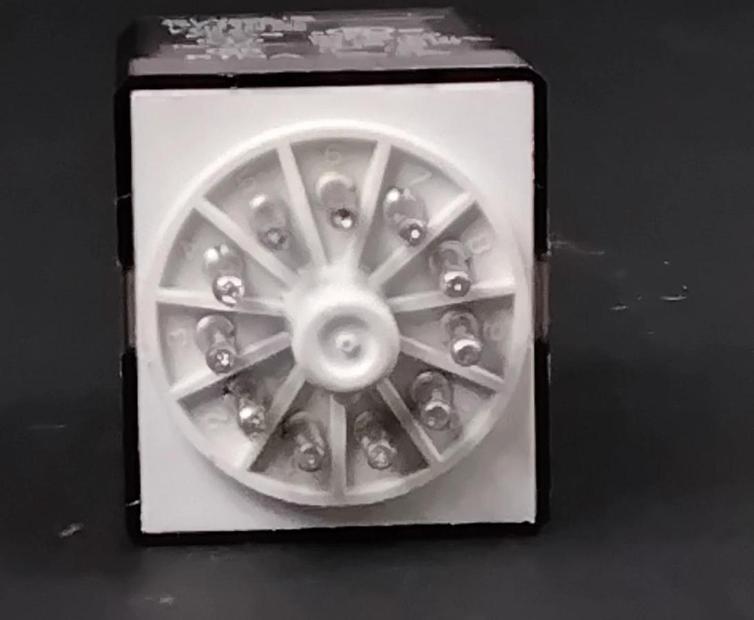 Used ALLEN BRADLEY-700HA33A1 SERIES D ($10 OBO)