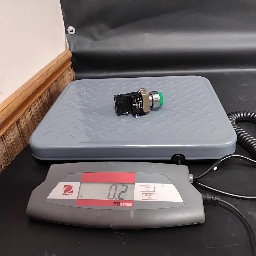 Used TELEMECANIQUE Z-BW06 GREEN PUSHBUTTON ($13 OBO)