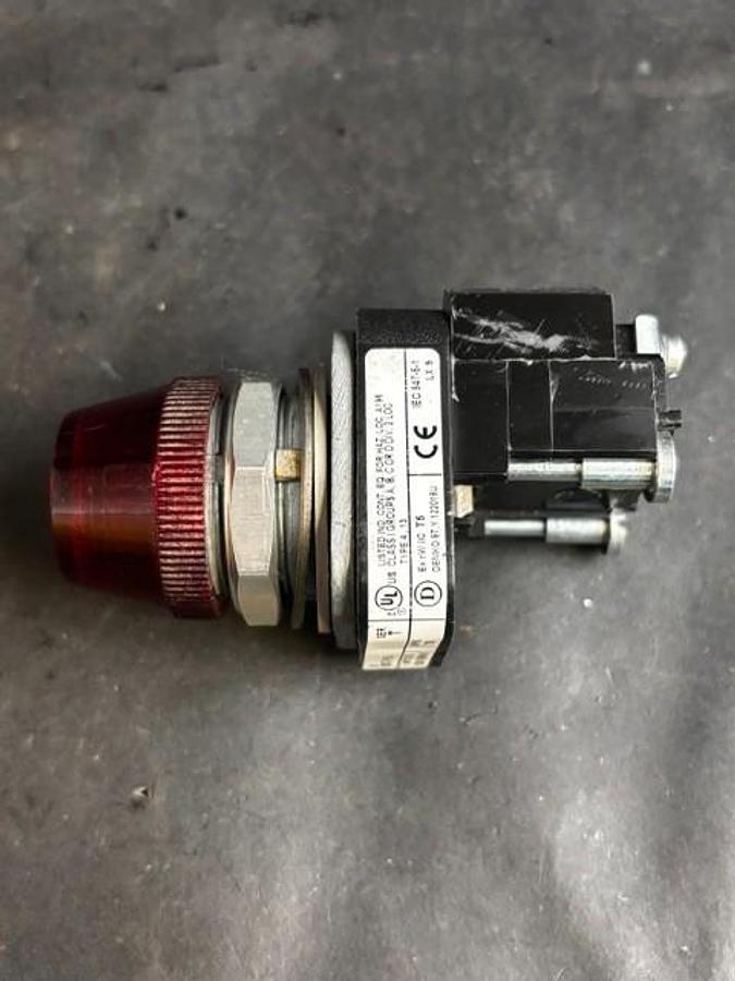 Used ALLEN BRADLEY 800T-P16A SERIES T RED PILOT LIGHT ($15 OBO)