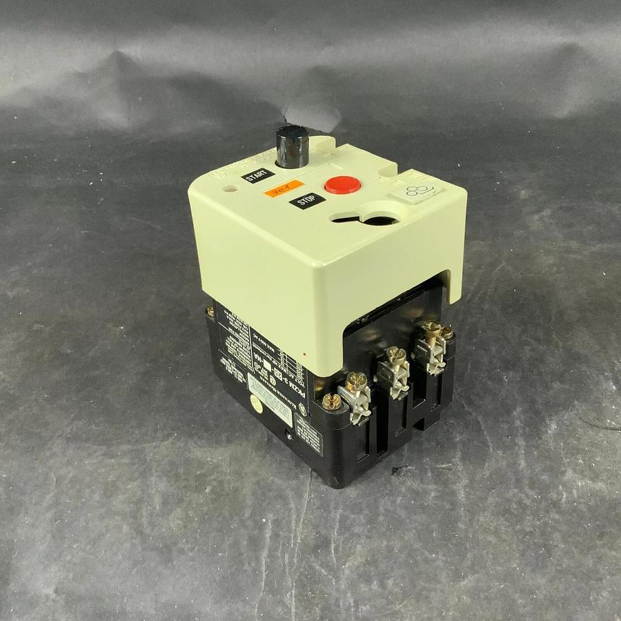 Used MOELLER PKZM3-25-U-NA CIRCUIT BREAKER - WITH HI22-PKZM3 AUX CONTACT ($35 OBO)