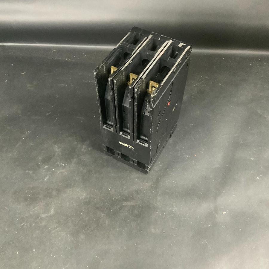 Used SIEMENS ED43B035 CIRCUIT BREAKER ($80 OBO)