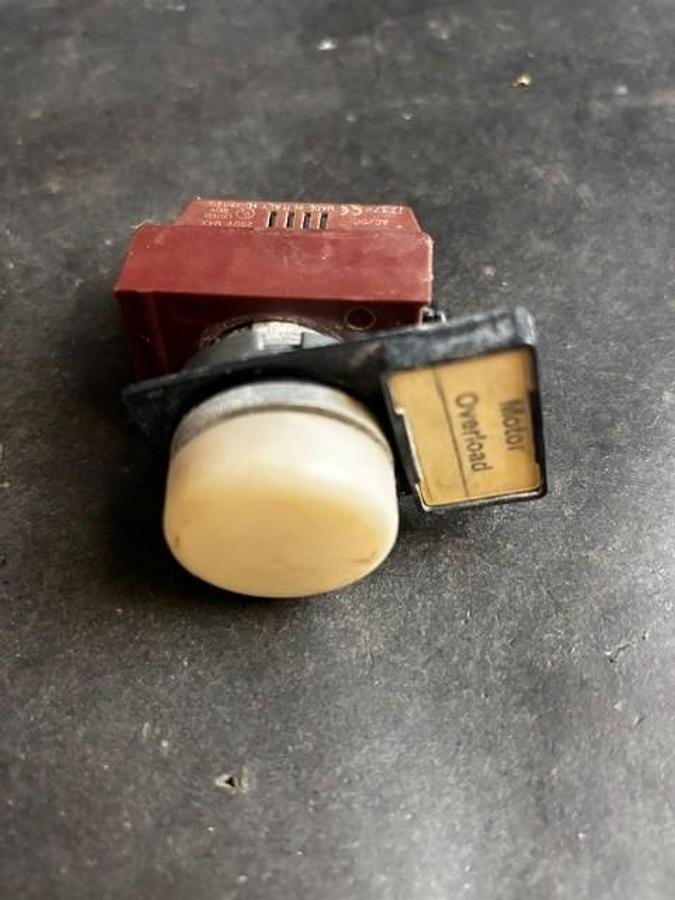 Used GENERAL ELECTRIC P9PDNV0 WHITE PUSHBUTTON ($12 OBO)