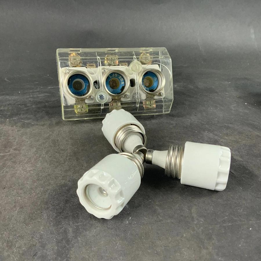 Used MOELLER S27-SOND FUSE HOLDER W/ FUSES ($45 OBO)