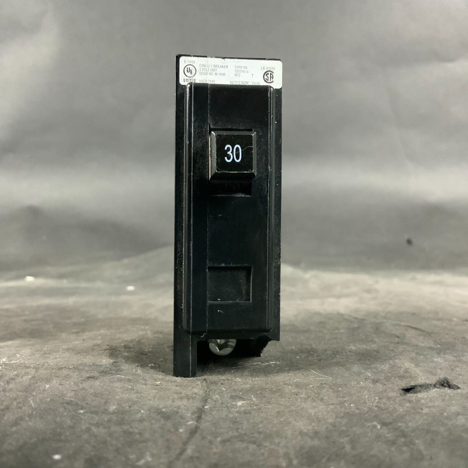 Used CUTLER HAMMER M1640 CIRCUIT BREAKER ($15 OBO)