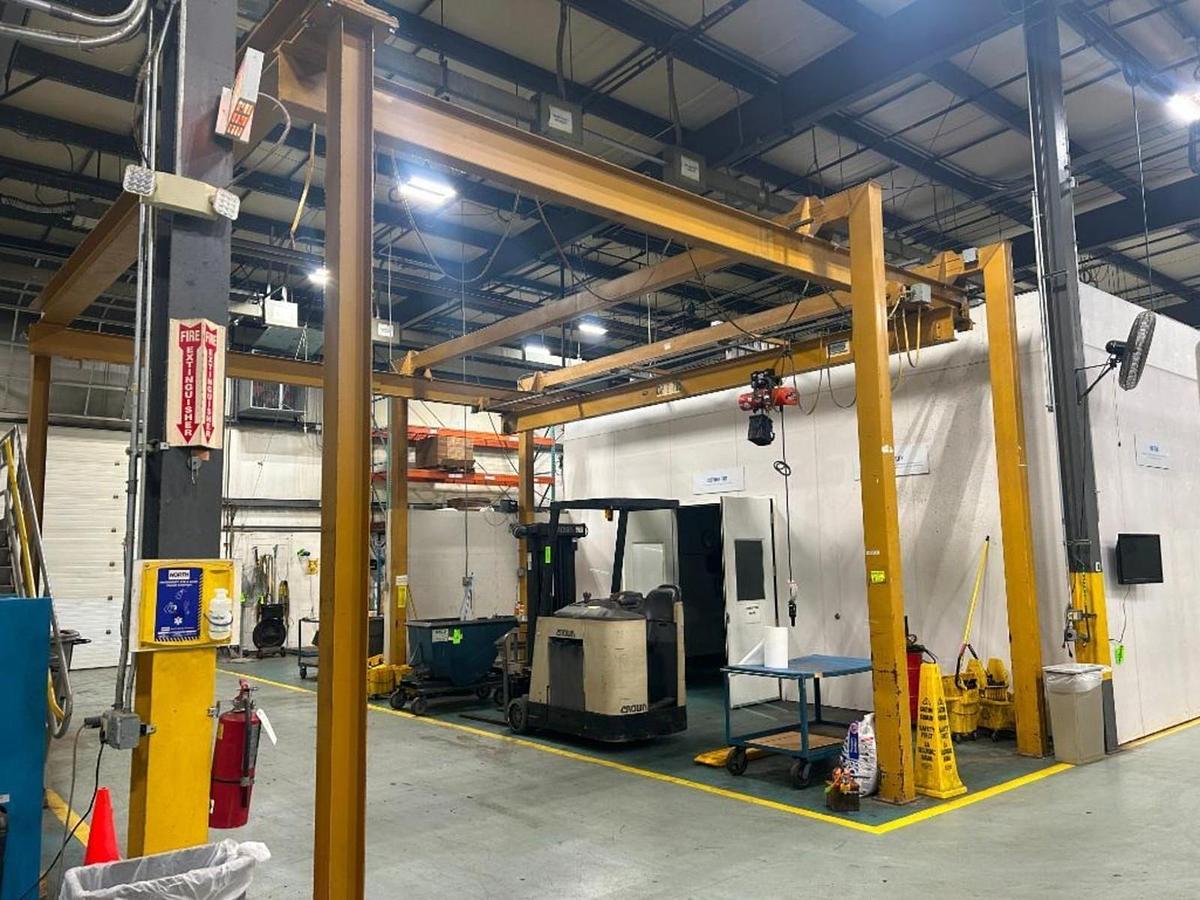 Used Contrex I-Beam Crane w/ 4000LB CM Shopstar Chain Hoist 6 Post ($21,500 OBO)