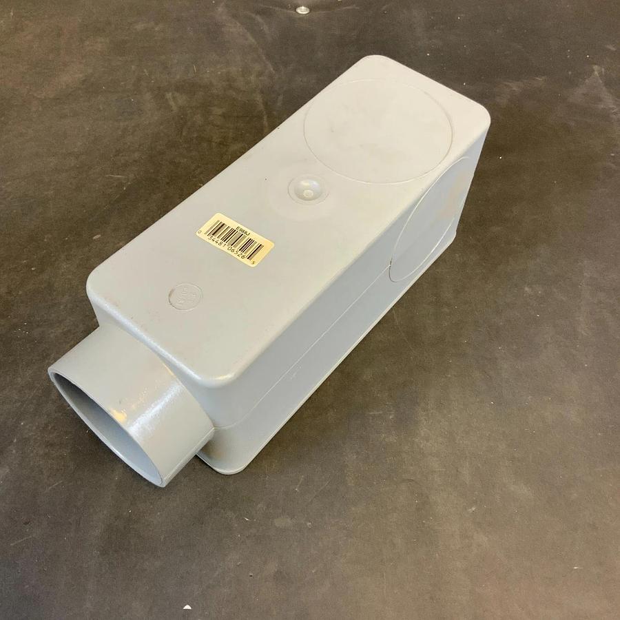 Used THOMAS & BETTS E988J 2" TYPE-E CONDUIT BODY ($10 OBO)