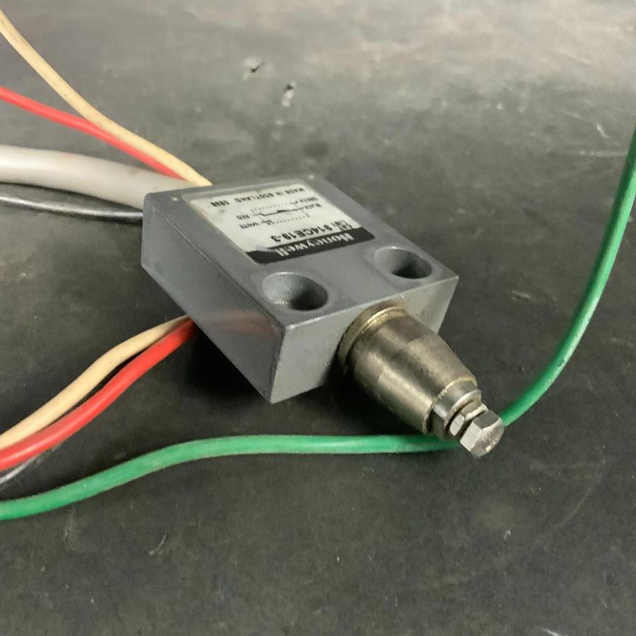 Used HONEYWELL 914CE19-3 LIMIT SWITCH ($15 OBO)