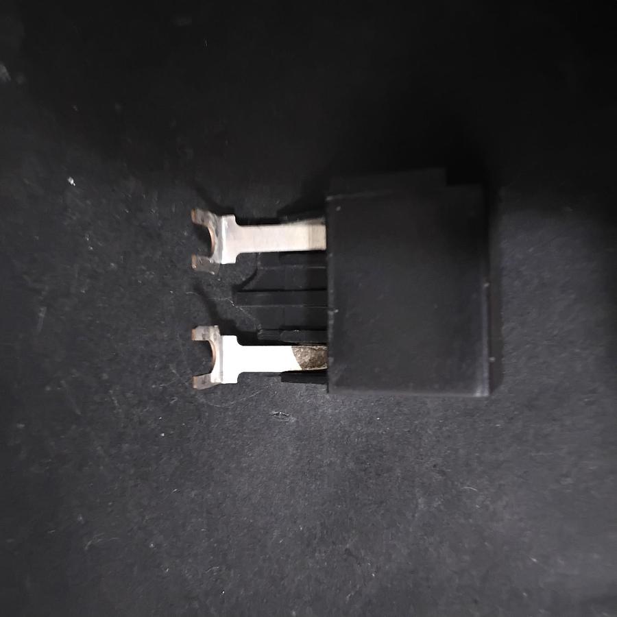 Used MITSUBISHI UN-SA23 SURGE SUPPRESSOR ($4 OBO)